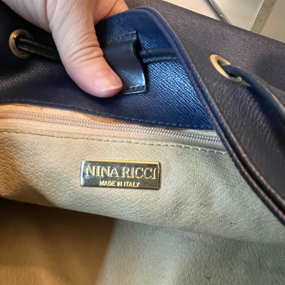 Gorgeous navy Nina Ricci bucket bag - Picture 8 of 16